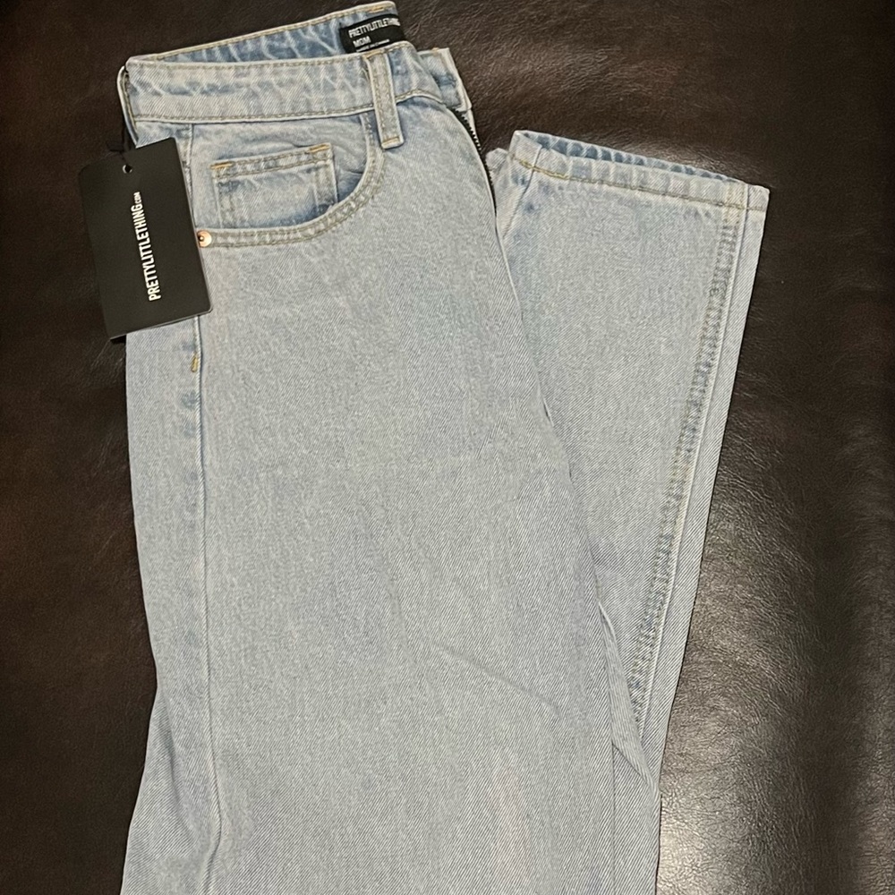 mom jeans from pretty little thing